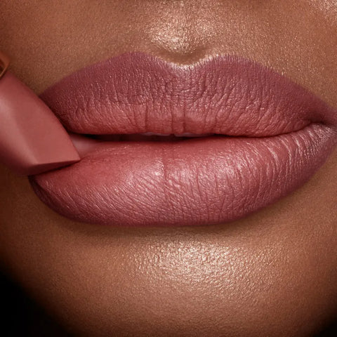 THE SUPER NUDES K.I.S.S.I.N.G - PENELOPE PINK