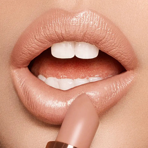 THE SUPER NUDES K.I.S.S.I.N.G - PENELOPE PINK